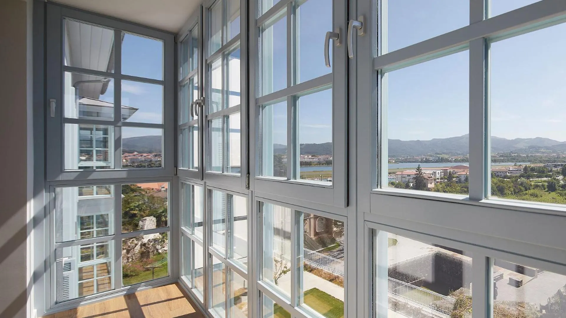 H Suite3A By Smiling Rentals Hondarribia 0*,