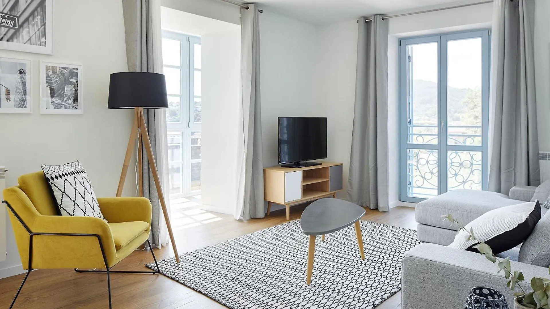 H Suite3A By Smiling Rentals Hondarribia